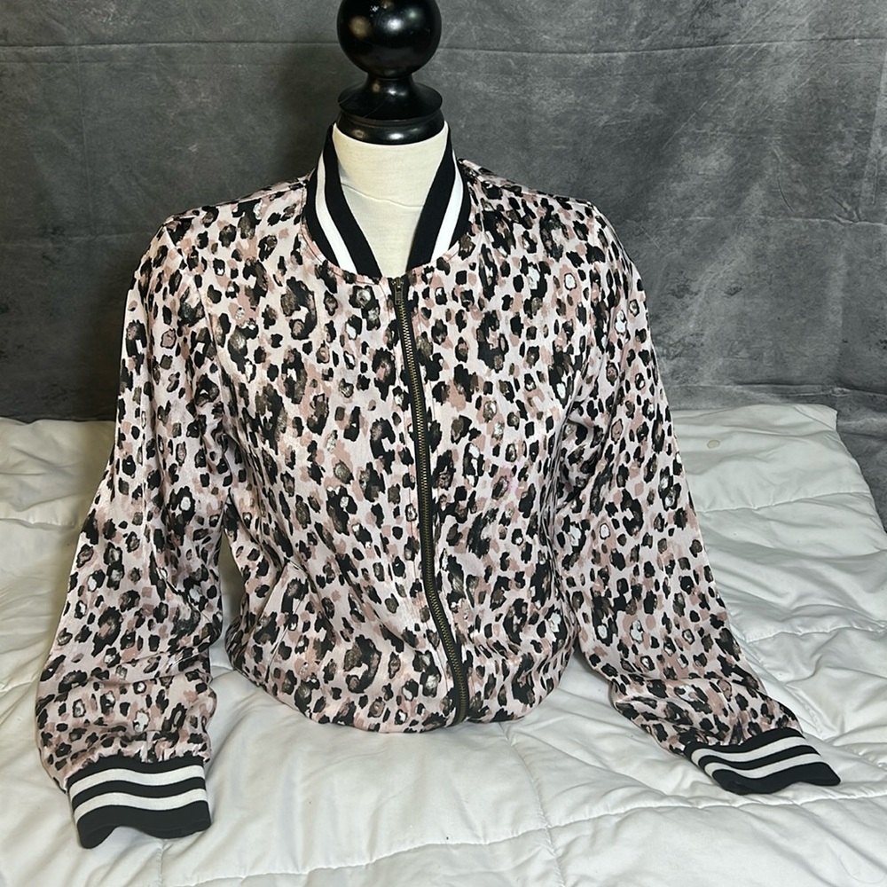Womens Peyton Jenson bomber style jacket. Leopard print. Size Small. EUC.